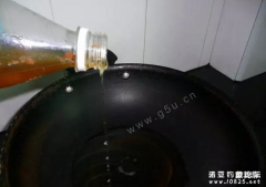 1种自制钓鱼饵料配方完虐70后钓鱼高手不服来战！